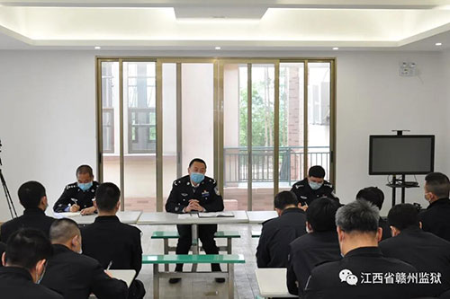 赣州监狱运用“6+6”结合法力求教育整顿活动见成效